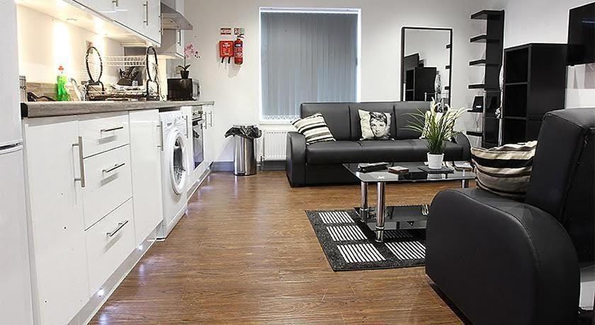 Lewis In The Heart Of The Northern Quarter Sleeps Up To 12 Apartment Manchester